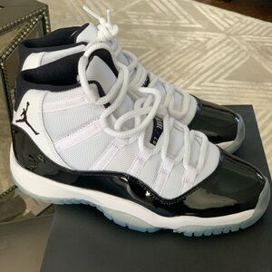 AIR Jordan 11 concord